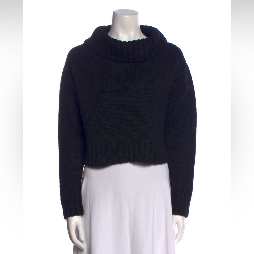 The Row 100% cashmere turtleneck